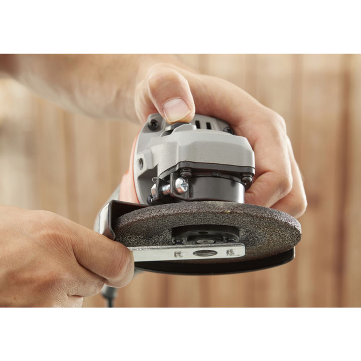 Black & Decker vinkelsliper 115MM 710W BEG010